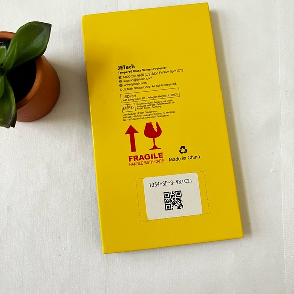 JETech Privacy Glass Screen Protector iPhone 11 - Picture 3 of 3